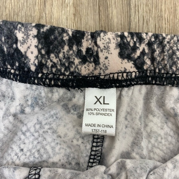 SALE 🛍️ NICOLE MILLER Pajama Matching set Womens size XL - Picture 9 of 11